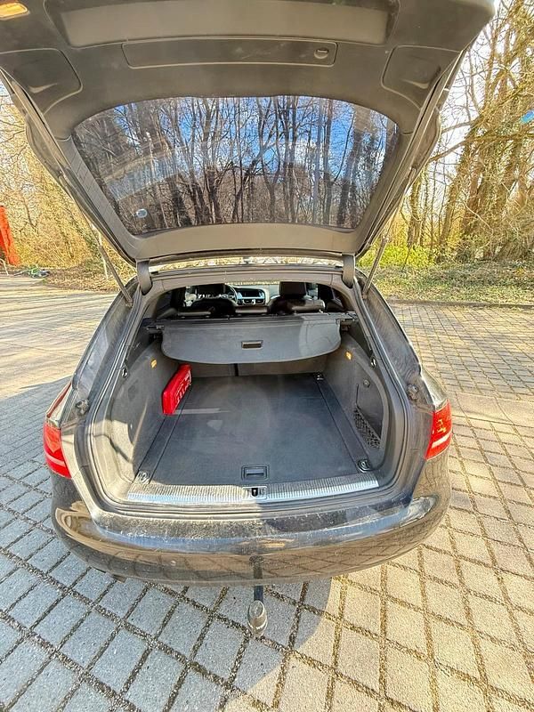 Gebraucht Audi A4 S-line plus 143 PS (105 kW) 2011 Schwarz Kombi