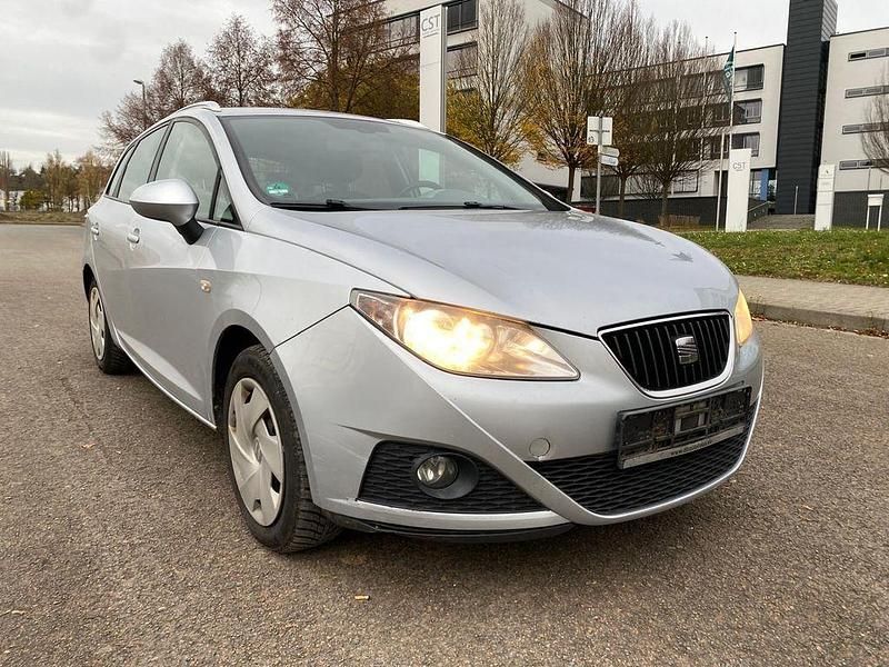 Grau Gebraucht 2011 Seat Ibiza Style Limousine | 2.890 € (Fairer Preis) - Bild 1/4