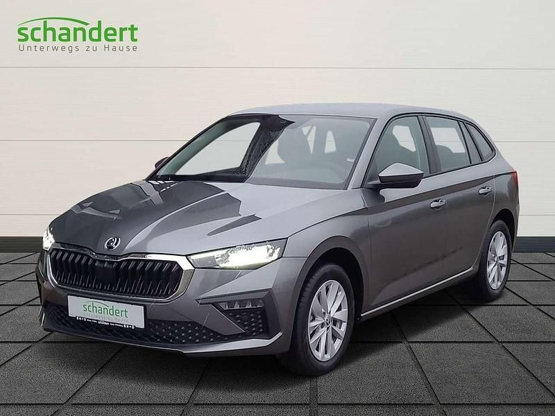 Graphite grau metallic Gebraucht 2024 Skoda Scala Selection Kleinwagen | 22.770 € (Fairer Preis) - Bild 1/4