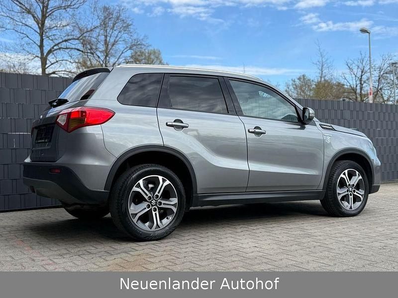 Gebraucht Suzuki Vitara 120 PS (88 kW) 2016 Grau SUV