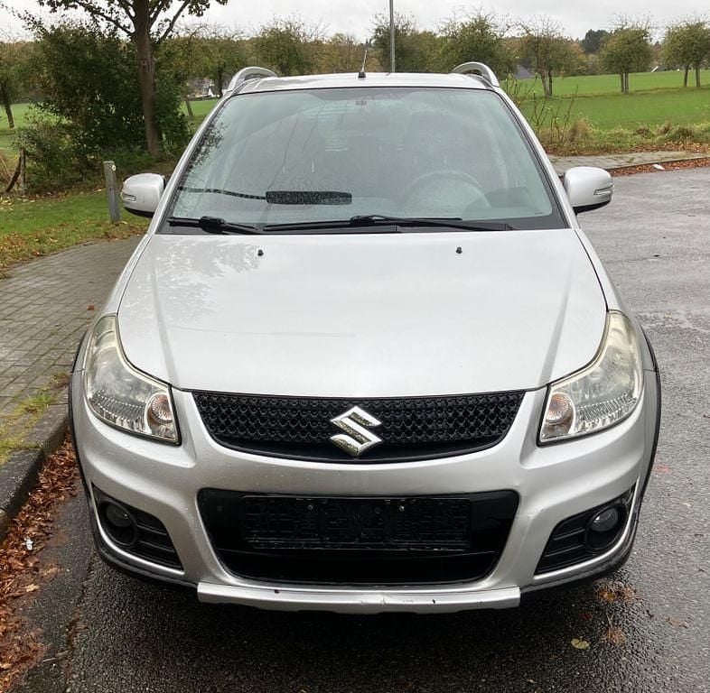 Gebraucht Suzuki SX4 Comfort 120 PS (88 kW) 2013 Silber Limousine