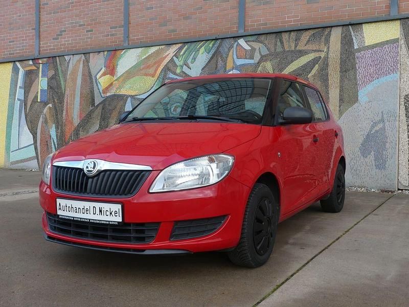 Rot Gebraucht 2014 Skoda Fabia Cool Edition Limousine | 4.890 € (Guter Preis) - Bild 1/4