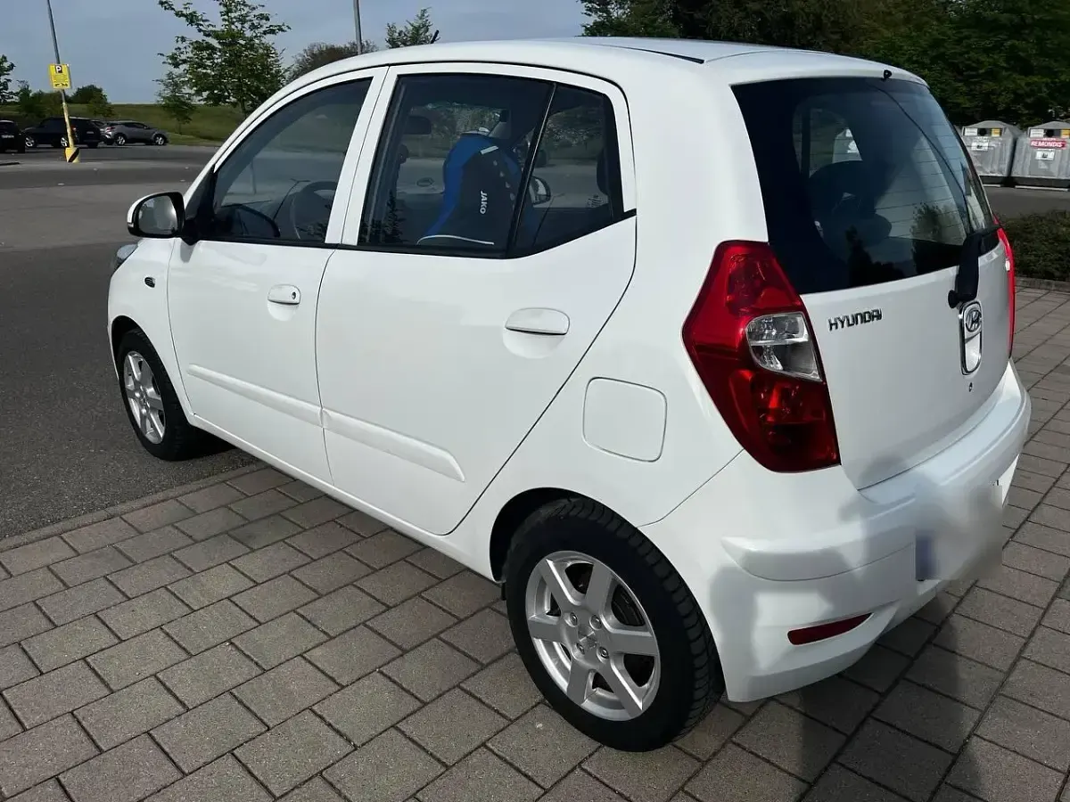 Gebraucht Hyundai i10 Style 86 PS (63 kW) 2013 Weiß Kleinwagen