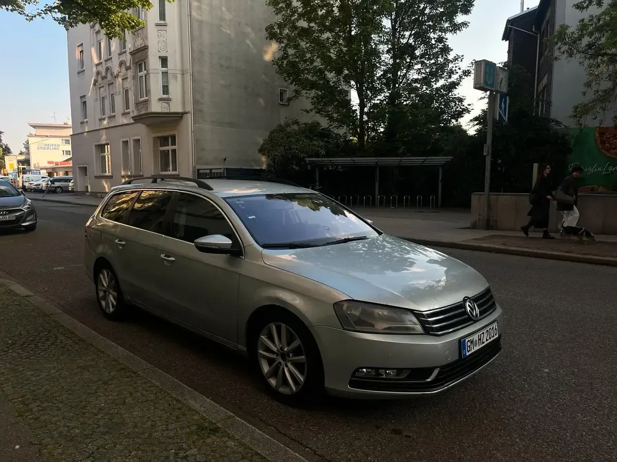 Second-hand VW Passat Highline 170 CP (125 kW) 2013 Argintiu Break