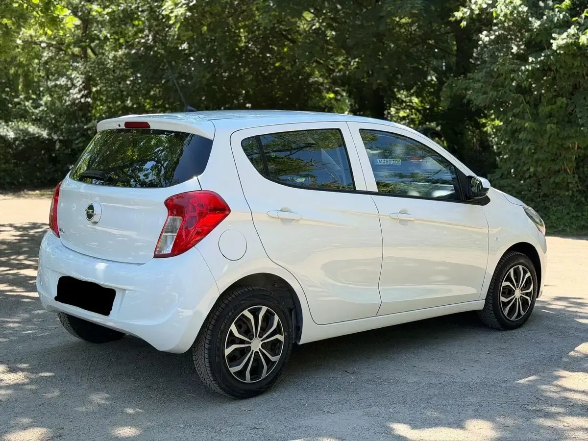 Gebraucht Opel Karl 75 PS (55 kW) 2015 Weiß Kleinwagen