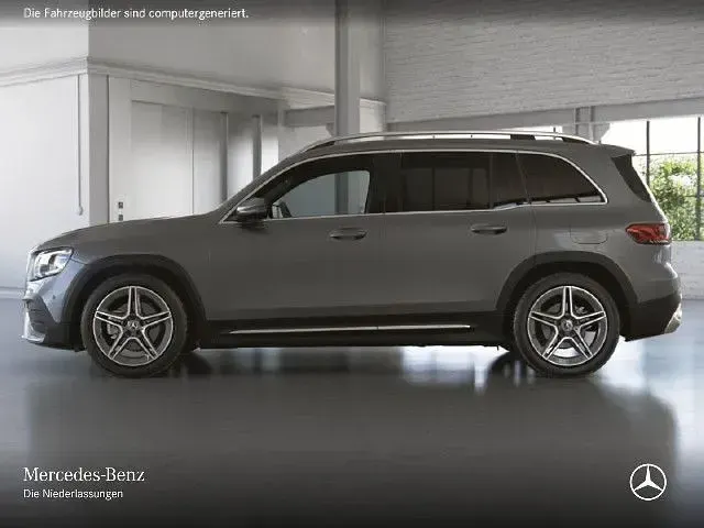 Gebraucht Mercedes GLB200 AMG 163 PS (119 kW) 2023 Grau SUV
