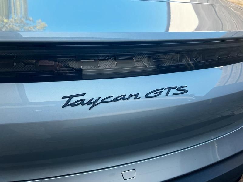 Gebraucht Porsche Taycan GTS 439 kW (598 PS) 2023 Silber Limousine