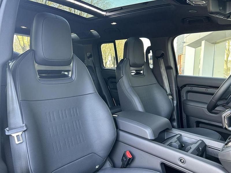 Neu Land Rover Defender 635 PS (467 kW) 2026 Schwarz SUV