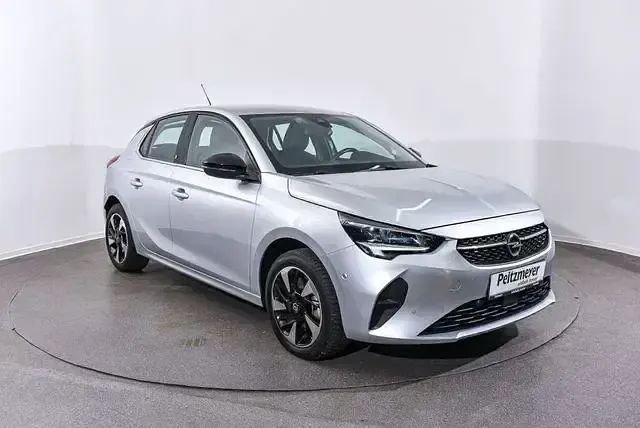 Usata Opel Corsa-e Elegance 100 kW (136 CV) 2022 Argento Utilitaria