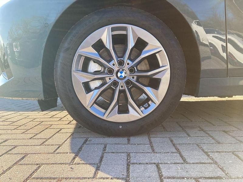 Neu BMW 120 Performance 170 PS (125 kW) 2026 Grün Kleinwagen