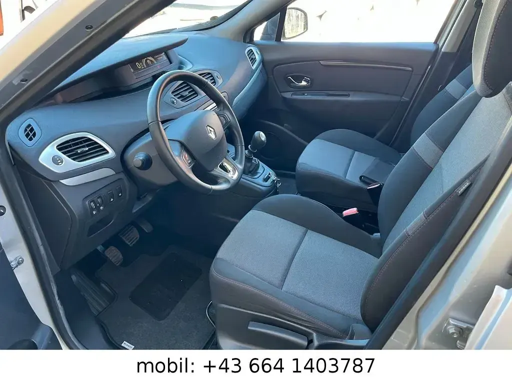 Gebraucht Renault Scénic III Expression 116 PS (85 kW) 2014 Silber Van / Kleinbus