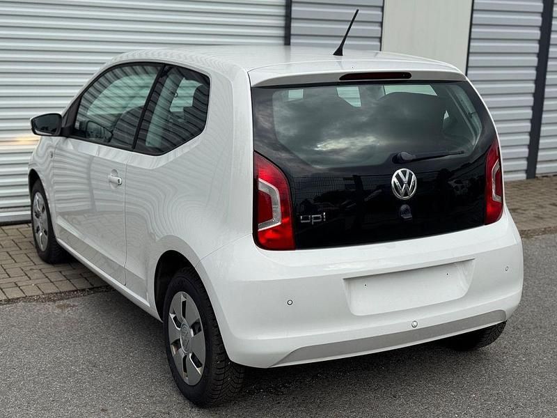 Weiß Gebraucht 2015 VW up! Kleinwagen | 5.999 € (Fairer Preis) - Bild 1/4