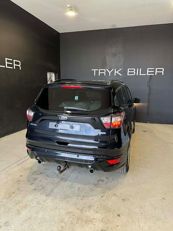 Gebraucht Ford Kuga ST-Line 150 PS (110 kW) 2017 Schwarz SUV