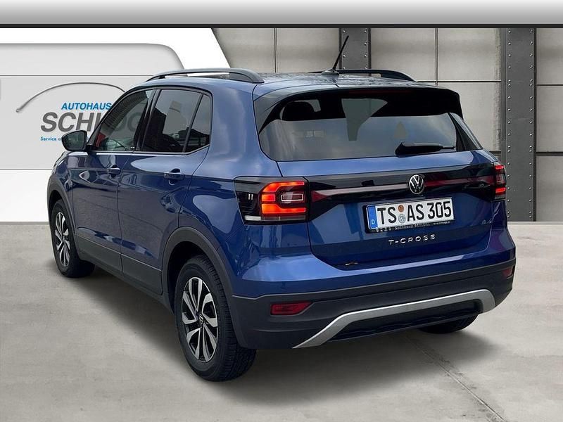Gebraucht VW T-Cross Active 110 PS (80 kW) 2022 Reef blue SUV