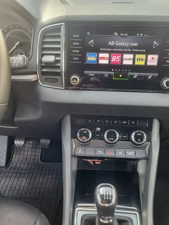 Gebraucht Skoda Karoq Drive 150 PS (110 kW) 2020 Weiß SUV