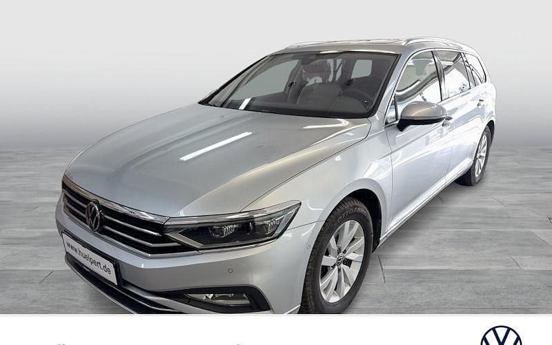 Gebraucht VW Passat Elegance 190 PS (139 kW) 2022 Scale silver metallic Kombi