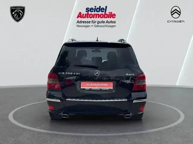 Gebraucht Mercedes GLK250 204 PS (150 kW) 2010 Schwarz SUV