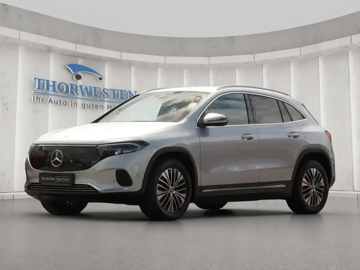 Gebraucht Mercedes EQA250+ Progressive 139 kW (190 PS) 2024 Silber SUV