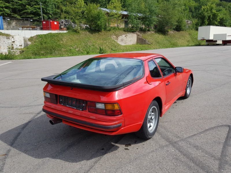 Porsche 944 1982