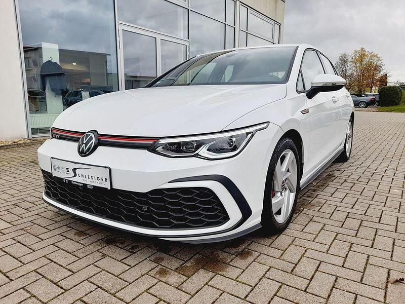Weiß Gebraucht 2024 VW Golf VIII GTI Limousine | 29.190 € (Superpreis) - Bild 1/4