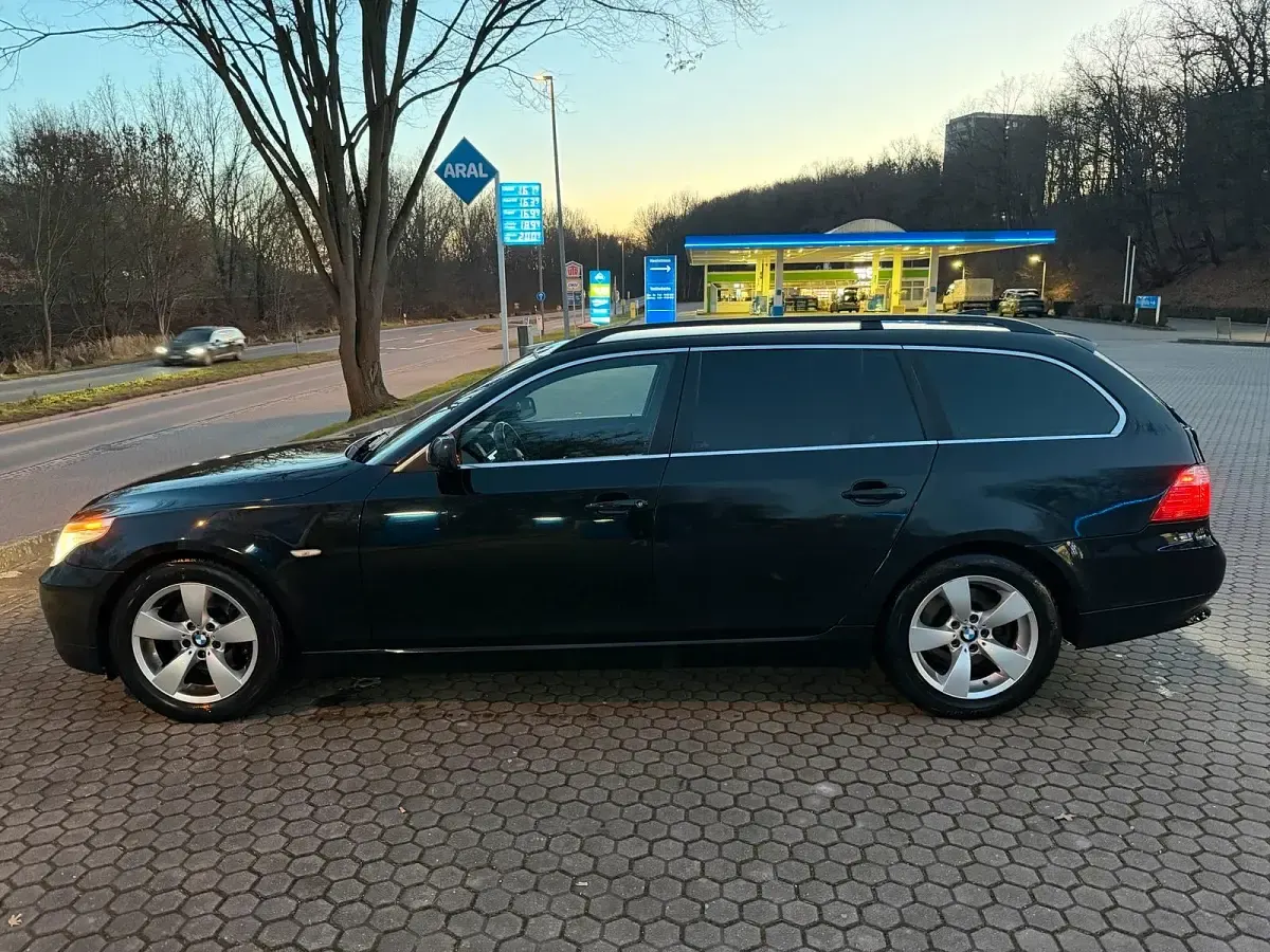 Używany BMW 530 235 KM (172 kW) 2008 Czarny Kombi