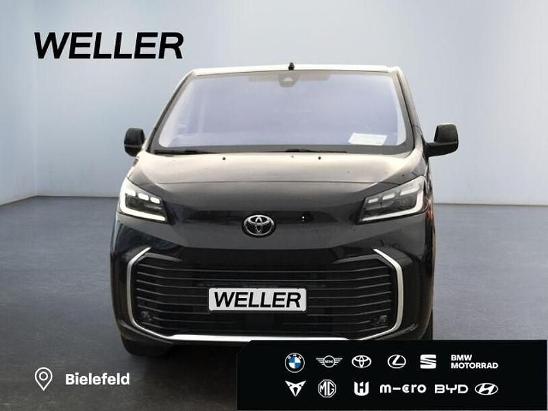 Gebraucht Toyota Proace Verso Team 177 PS (130 kW) 2024 Black metallic Kombi