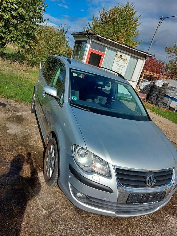 Gebraucht VW Touran 140 PS (102 kW) 2008 Silber Van / Kleinbus