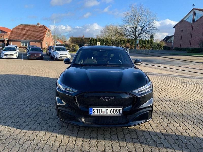 Gebraucht Ford Mustang Mach-E Titanium 197 kW (269 PS) 2023 Schwarz SUV