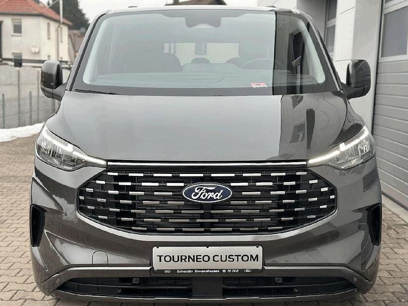 Neu Ford Tourneo Titanium 170 PS (125 kW) 2026 Schwarz Van / Kleinbus
