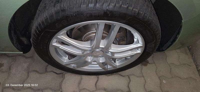 Gebraucht Opel Astra Edition 87 PS (63 kW) 2010 Grün Limousine