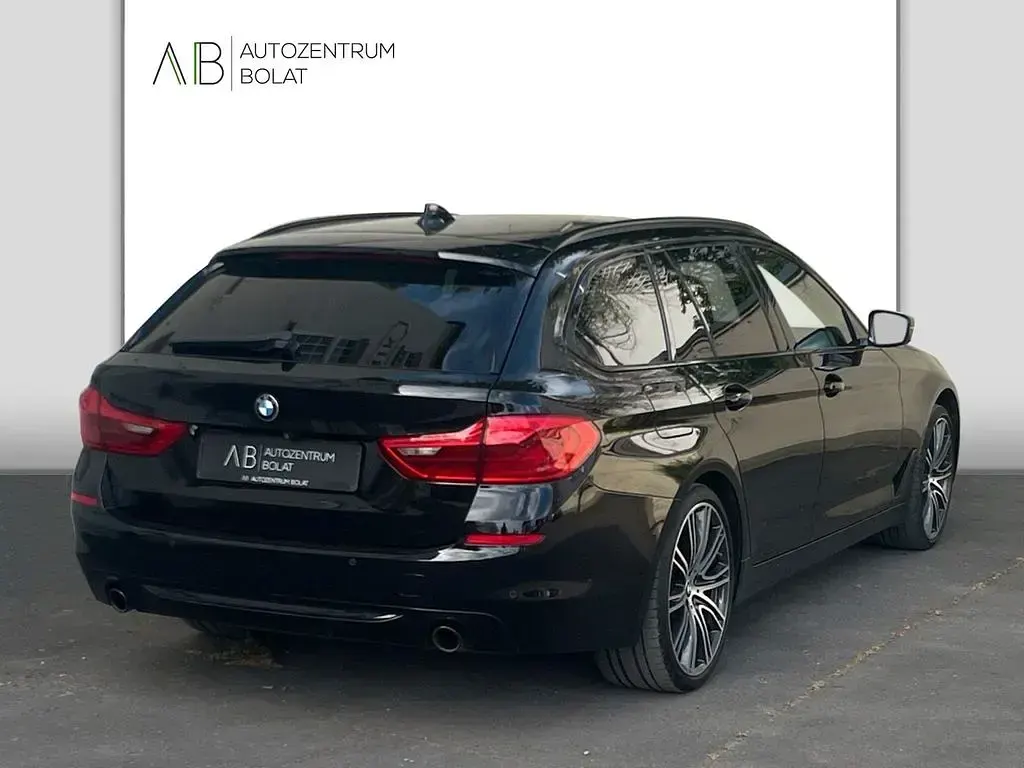 Gebraucht BMW 520 Sport Line 190 PS (139 kW) 2019 Schwarz Limousine