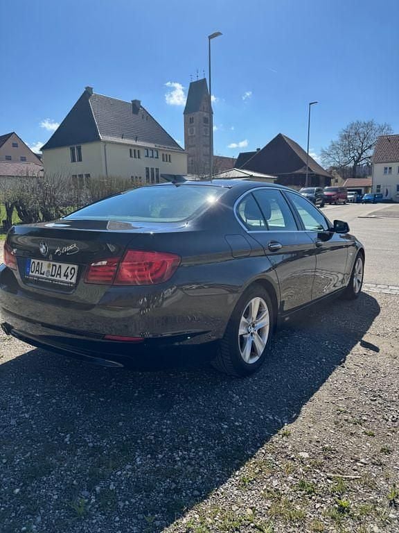 Second-hand BMW 525 218 CP (160 kW) 2013 Negru Berlinǎ