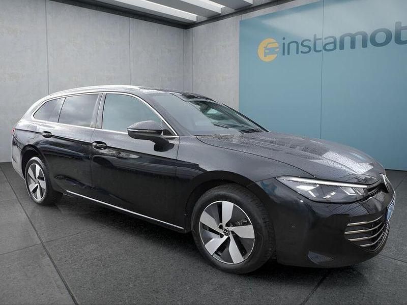 Gebraucht VW Passat 150 PS (110 kW) 2025 Schwarz Kombi