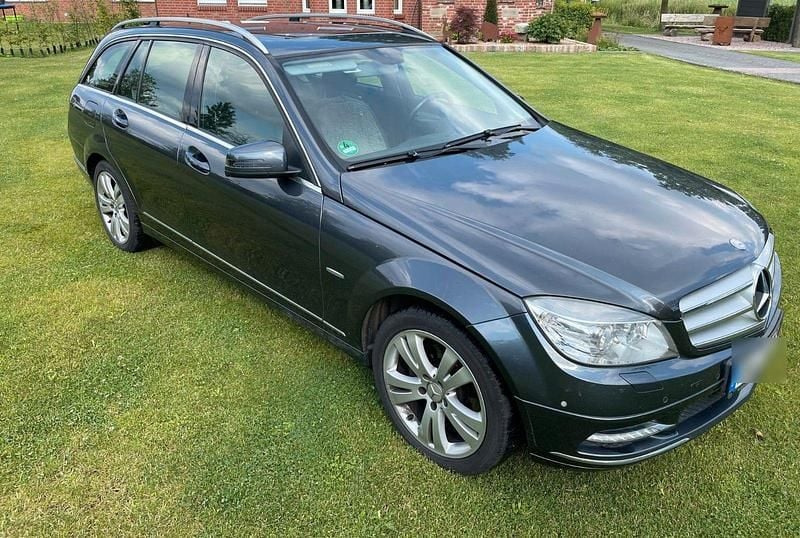 Grau Gebraucht 2010 Mercedes C220 Avantgarde Kombi | 4.100 € (Guter Preis) - Bild 1/4