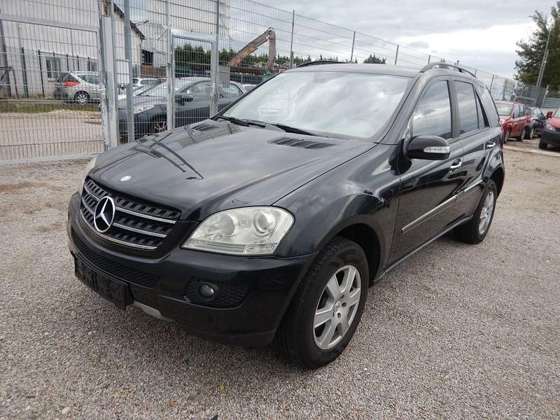 Schwarz Gebraucht 2006 Mercedes ML280 SUV | 5.500 € (Fairer Preis) - Bild 1/4