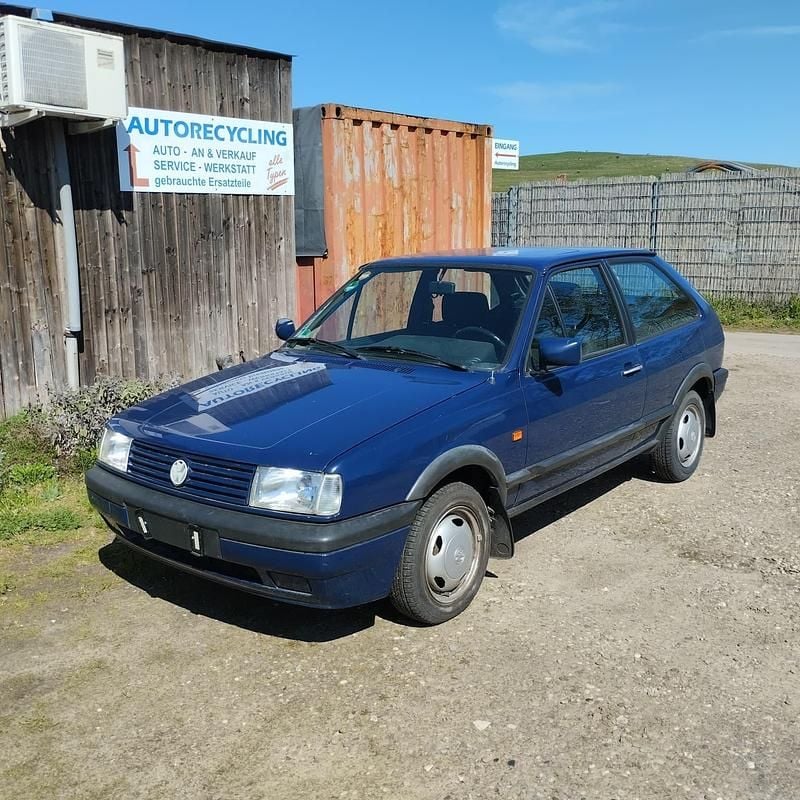 Second-hand VW Polo 45 CP (33 kW) 1994 Albastru Coupe