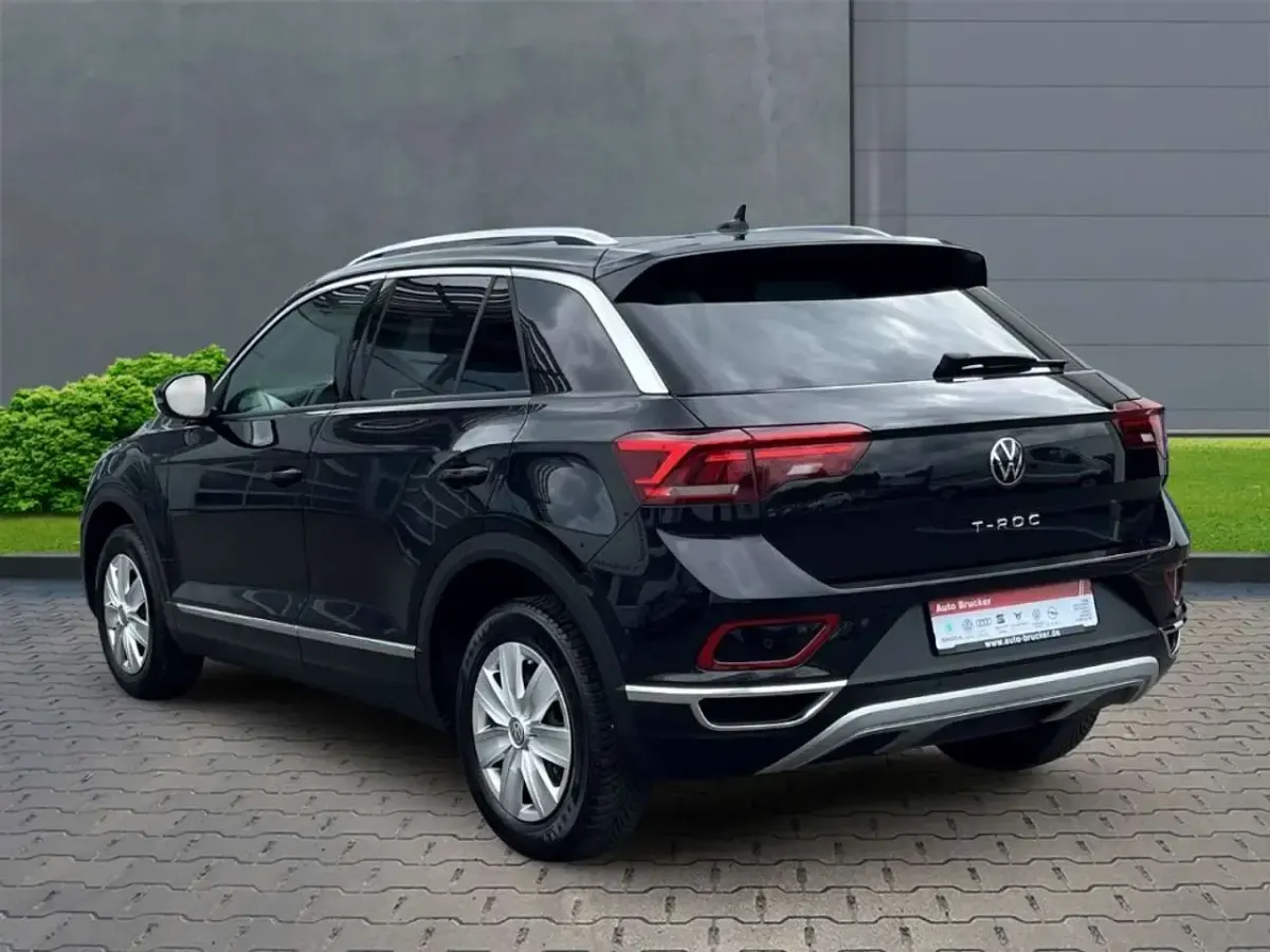 Second-hand VW T-Roc IQ Drive 150 CP (110 kW) 2022 Negru SUV