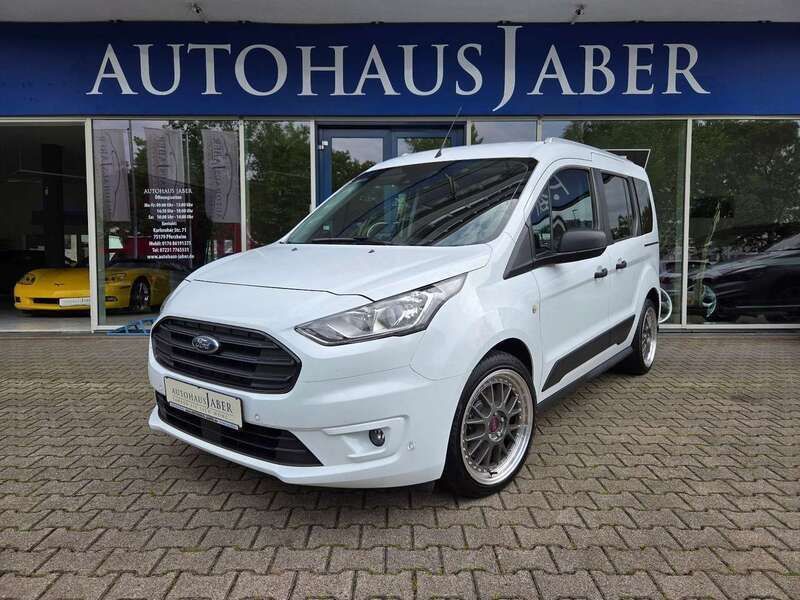 Frostweiß Gebraucht 2018 Ford Tourneo Connect Van / Kleinbus | 15.589 € (Guter Preis) - Bild 1/4