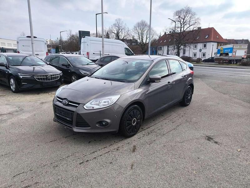 Blau Gebraucht 2020 Ford Focus Active X Kombi | 15.200 € (Guter Preis) - Bild 1/4
