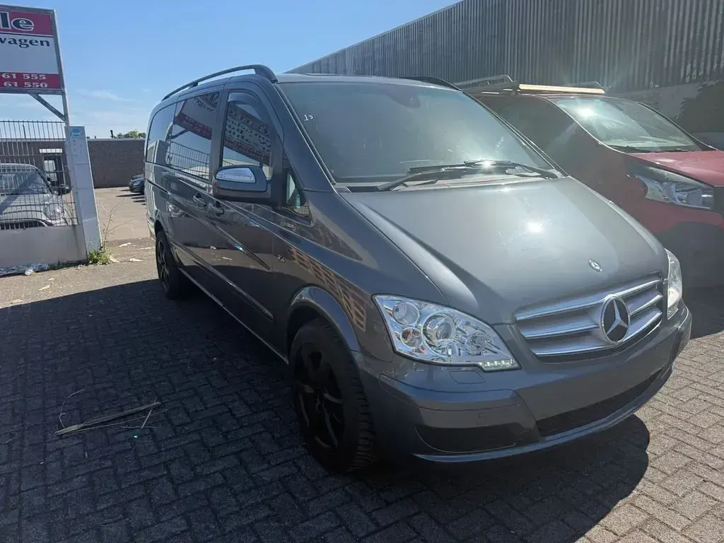Gebraucht Mercedes Viano Edition 224 PS (164 kW) 2011 Grau Van / Kleinbus
