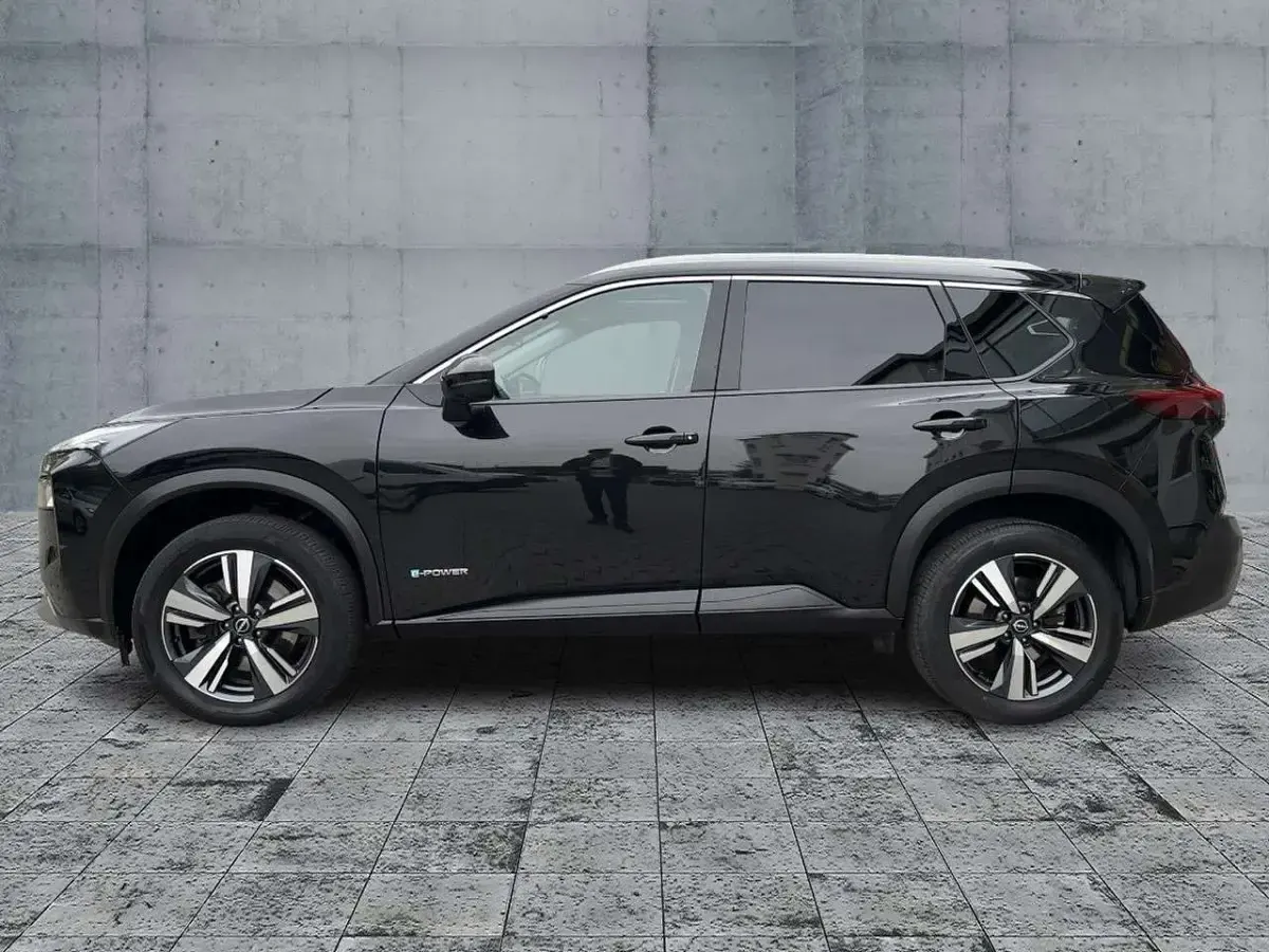 Gebraucht Nissan X-Trail N-Connecta 158 PS (116 kW) 2023 Black pearl (m) SUV