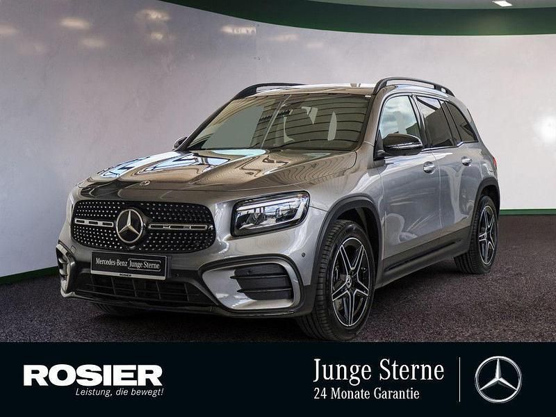 Grau / mountaingrau Gebraucht 2024 Mercedes GLB250 Advanced Plus SUV | 49.685 € (Fairer Preis) - Bild 1/4