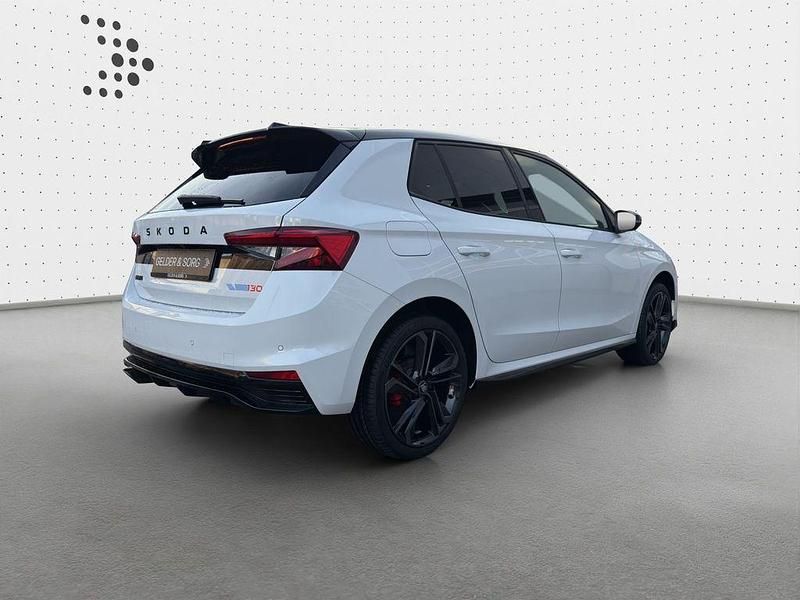 Neu Skoda Fabia 177 PS (130 kW) 2025 Moonweiß perleffekt Limousine