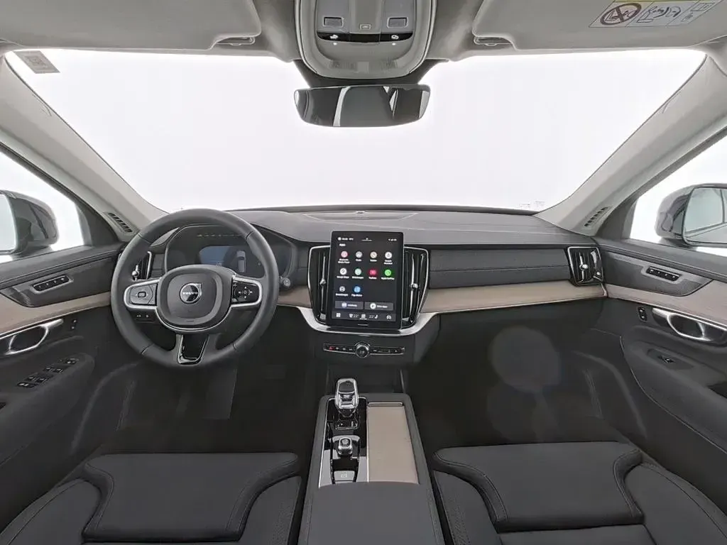 Gebraucht Volvo XC90 Plus 456 PS (335 kW) 2025 Crystal white / metallic SUV