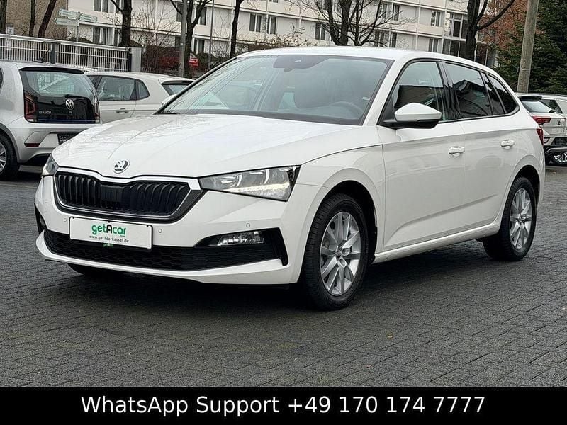 Weiß Gebraucht 2022 Skoda Scala Ambition Kleinwagen | 14.999 € (Etwas zu teuer) - Bild 1/4