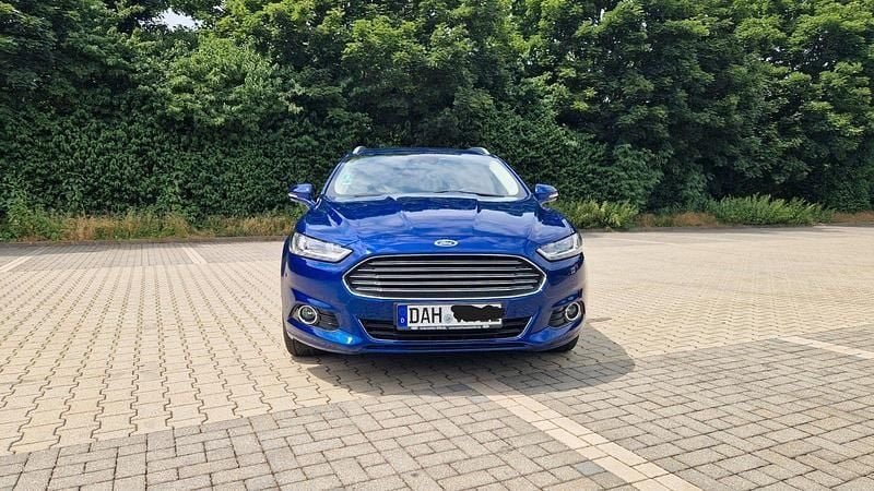 Blau Gebraucht 2018 Ford Mondeo Titanium Kombi | 18.499 € (Etwas zu teuer) - Bild 1/4