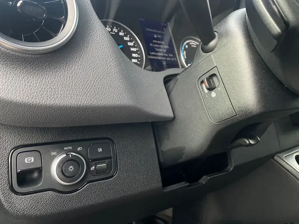 Gebraucht Mercedes E-Sprinter 150 kW (204 PS) 2024 Schwarz Van