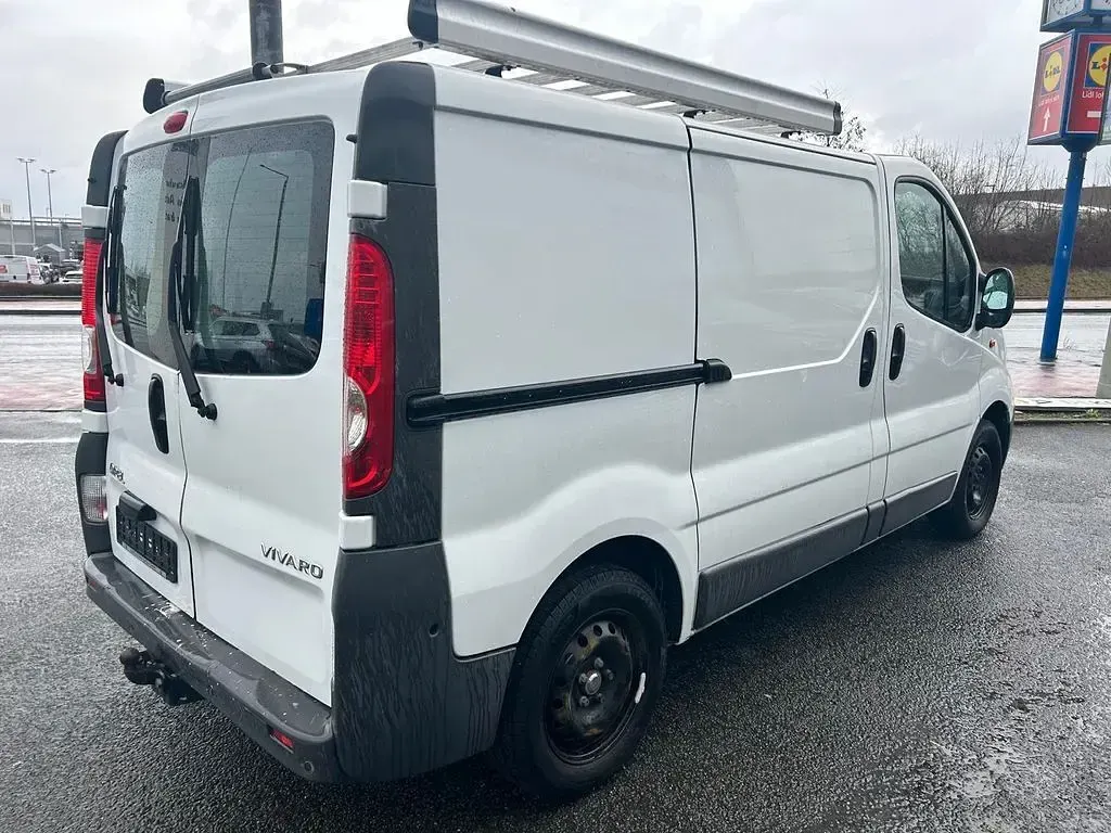 Gebraucht Opel Vivaro 90 PS (66 kW) 2015 Weiß Van / Kleinbus