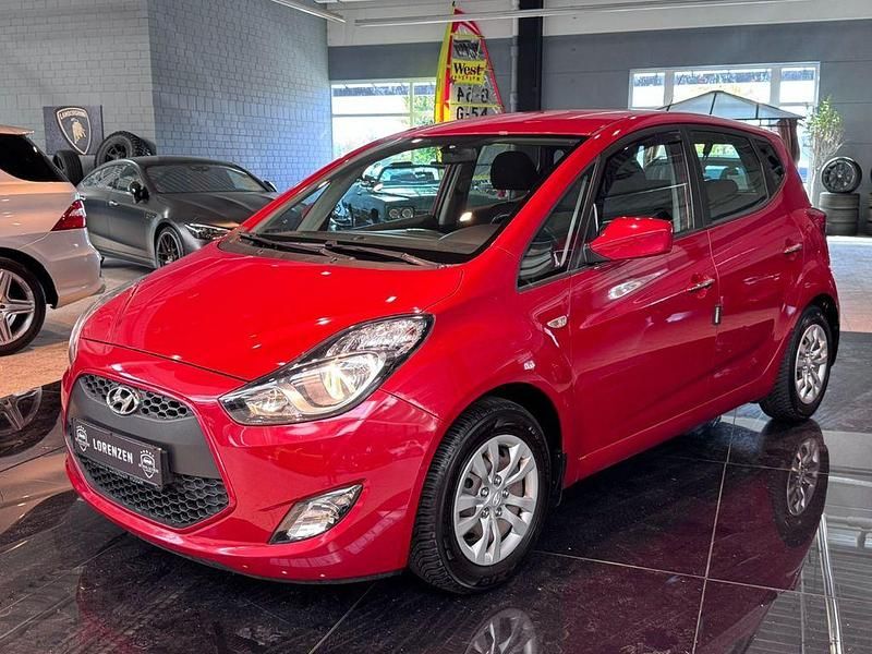 Rot Gebraucht 2016 Hyundai ix20 Classic Kleinwagen | 7.995 € (Fairer Preis) - Bild 1/4
