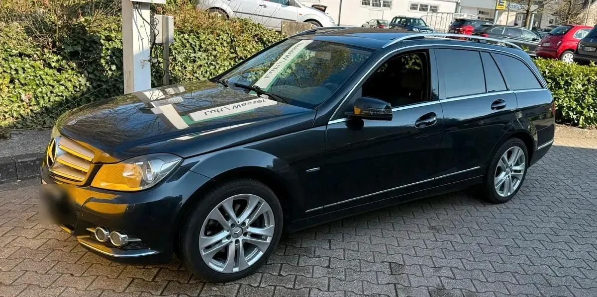 Gebraucht Mercedes 220 170 PS (125 kW) 2012 Schwarz Kombi